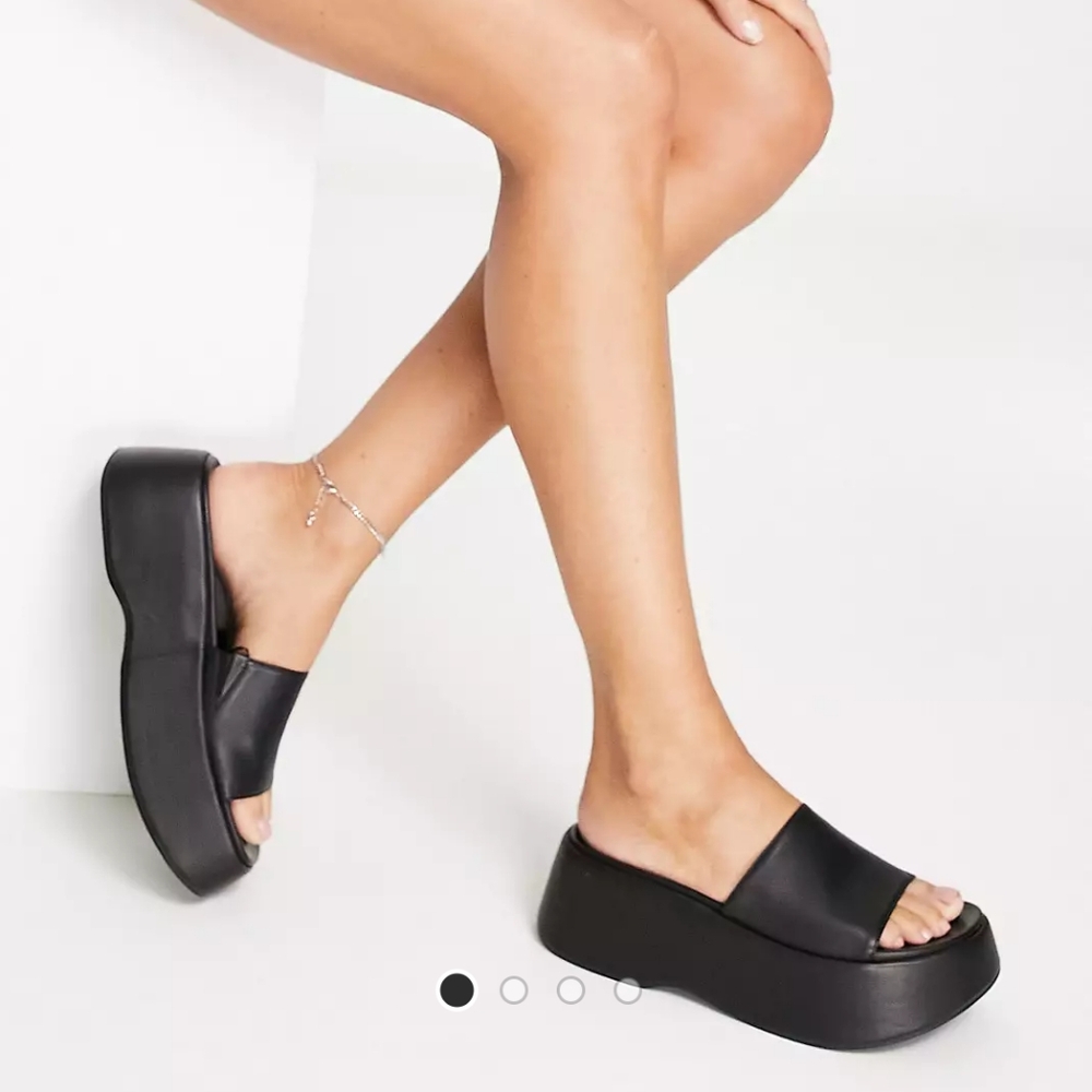 Berksha Platform Slider Sandal in Black